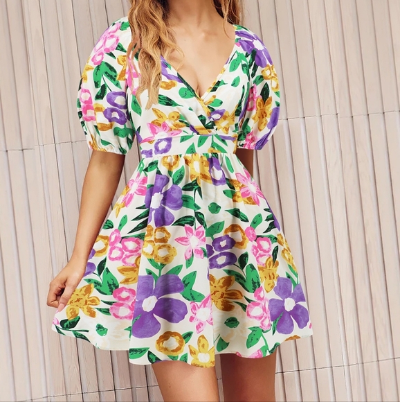 Lavender Printed Surplice Short Sleeve Mini Dress - Picture 4 of 4